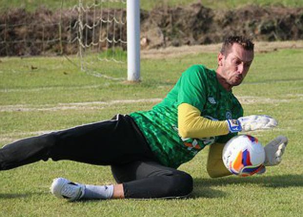 O goleiro João Paulo teve seu contrato renovado pela Chapecoense (Foto: Cleberson Silva)