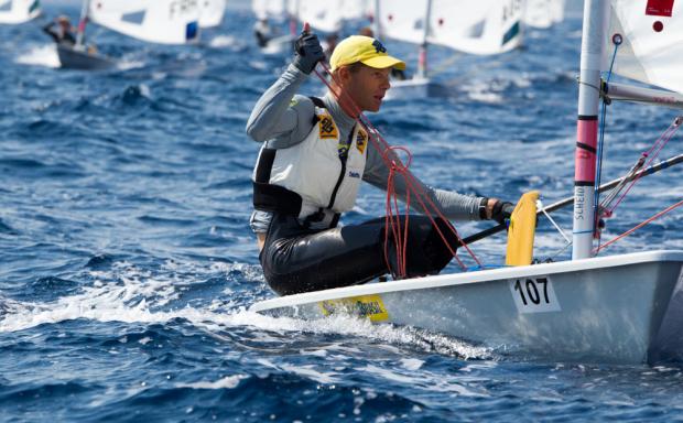 Robert Scheidt comemorou o bronze em Hyères e a possibilidade de evolução