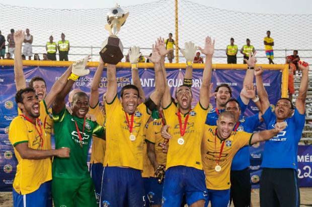 A Seleção Brasileira de futebol de areia sagrou-se campeã sul-americana no Equador (Foto: Marcello Zambrana)