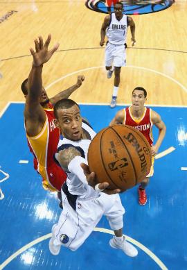 Ellis liderou a vitória dos Dallas sobre os Rockets