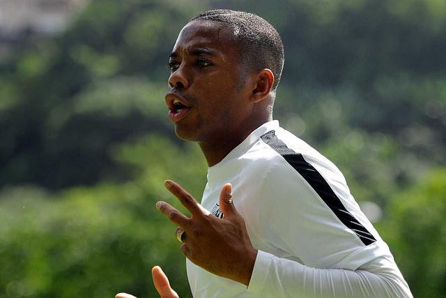 Robinho não deverá ser problema para o jogo de volta da grande final do Campeonato Paulista, contra o Palmeiras