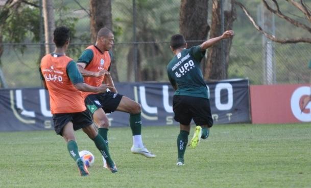 Com presença de três reforços (Tony, Henrique e Willie), o América-MG treinou no CT Lanna Drumond nesta quarta