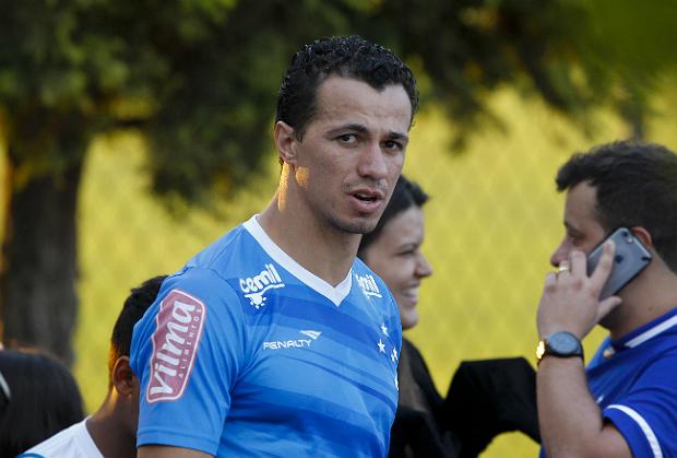 Damião ainda se recupera de uma lesão muscular na coxa esquerda, mas deve ter condições de enfrentar o Sâo Paulo