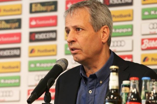 Técnico Lucien Favre, do Borussia Moenchengladbach, afirmou que terá dificuldades no jogo