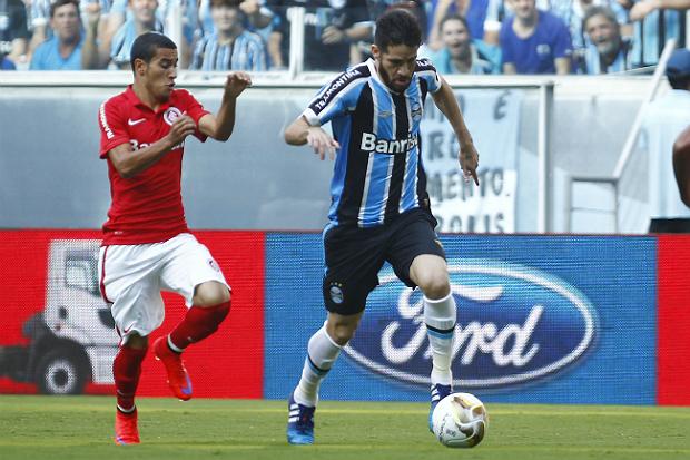 O lateral-esquerdo foi o único a conversar com a imprensa após a derrota no Gre-Nal