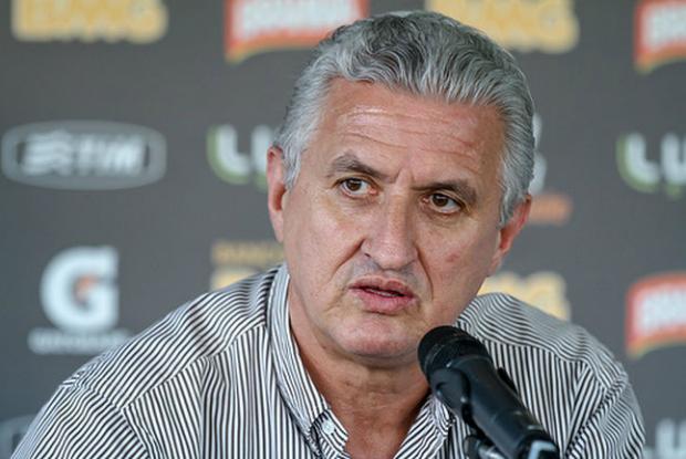 Dirigente analisa elenco como bem suprido e não vê contratação como prioridade do Atlético-MG