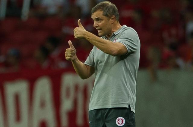 O técnico Diego Aguirre preferiu não revelar a equipe que entrará em campo nesta quarta-feira contra o Galo
