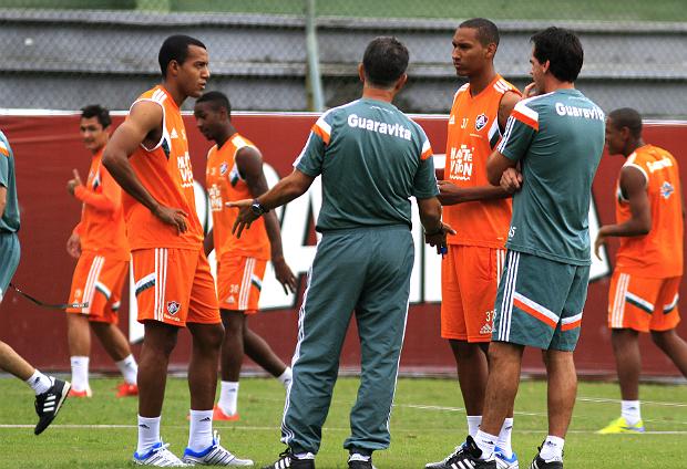 A atividade foi bastante movimentada e teve dois gols, anotados por Lucas Gomes e Vinícius