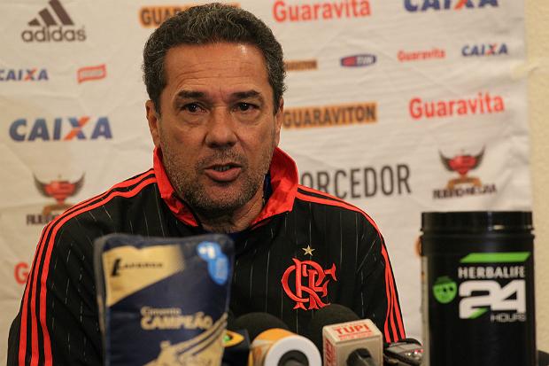 O técnico rubro-negro alertou para a força do grupo são-paulino, que considera forte mesmo entre os reservas
