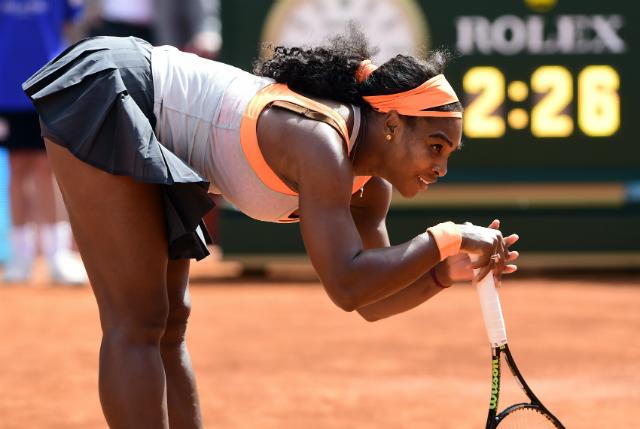 Serena Williams não precisou se esforçar muito para passar pela espanhola Carla Suárez Navarro (Foto: Gerard Julien)