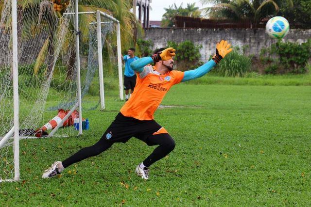 O goleiro Andrey, que começou a temporada pelo Paysandu, poderá estrear pelo Boa nesta sexta-feira