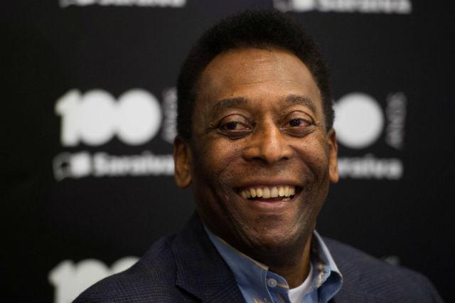 Após susto, Pelé se recupera bem de cirurgia na próstata e deve deixar o hospital neste sábado