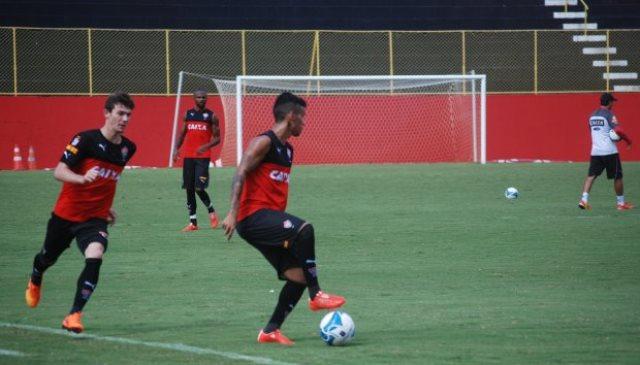 Elenco fez o último treinamento antes da estreia na Série B do Campeonato Brasileiro, neste sábado