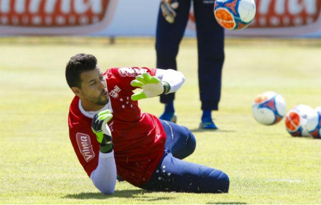 Fábio aposta na força da torcida no Mineirão para empurrar o Cruzeiro rumo à classificação quarta