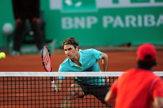 O suíço Roger Federer venceu o uruguaio Pablo Cuevas na final do ATP 250 de Istambul (Foto: Ozan Kose)