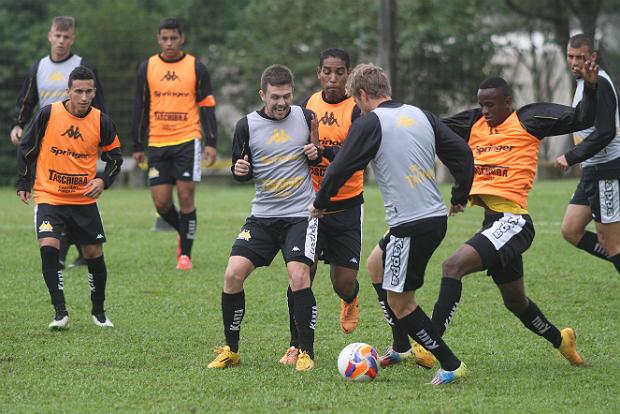 Sob muita chuva, o Tigre se preparou forte para manter o bom início na Série B