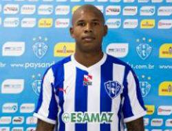 O lateral Luís Felipe pertence ao Benfica, mas estava no Joinville