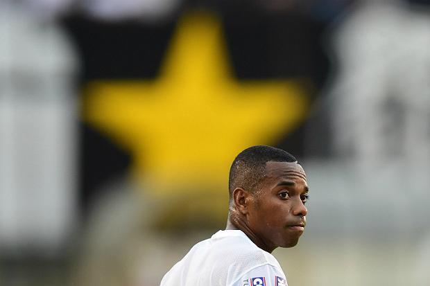 Oportunidades não faltaram, mas o gol de Robinho em seu 250º jogo pelo Peixe não saiu