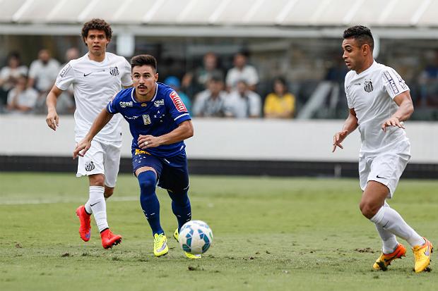 Um dos destaques do título cruzeirense no ano passado, Willian alertou para a liberdade criativa concedida ao Santos