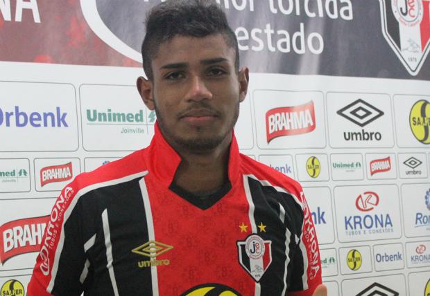 Diego disse estar nervoso por primeira oportunidade em um time grande