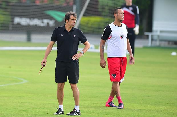 Em conversas com a diretoria, Luís Fabiano estuda um meio de romper o contrato ainda nesse ano