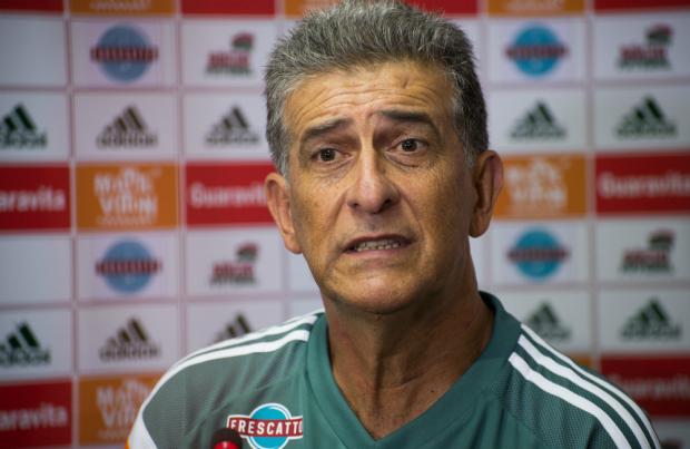 De acordo com o diretor de futebol Fernando Simone, um