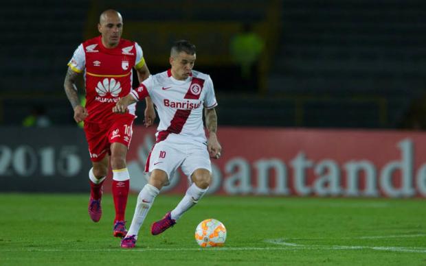 Na reta final, Aguirre promoveu alterações para deixar o time mais defensivo, da de defensores, mas não evitou o gol nos acréscimos