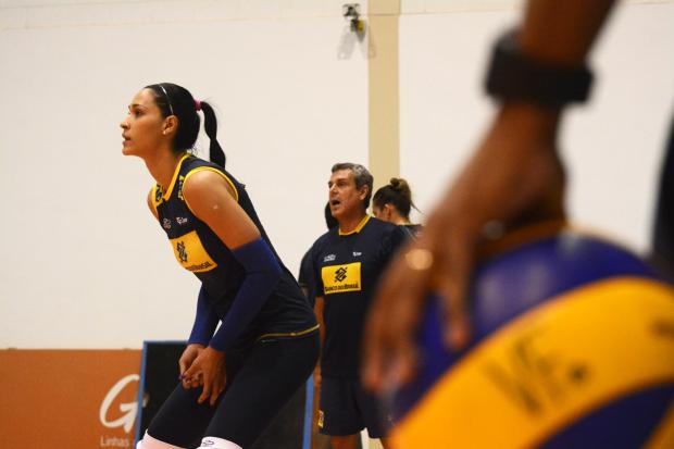 Jaqueline treina com a Seleção Brasileira contente pela presença de jovens talentos
