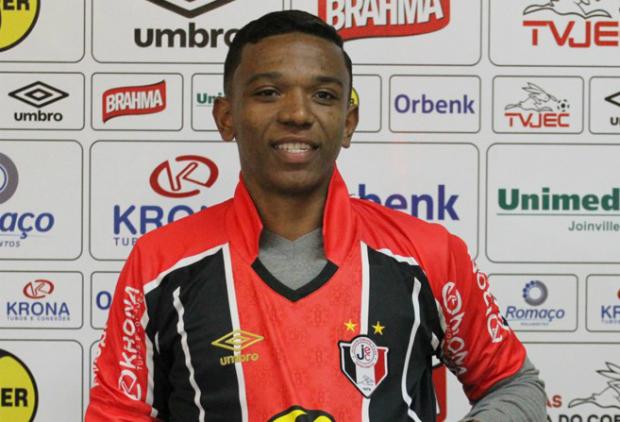 Niltinho acertou empréstimo com o Joinville até o fim de 2015