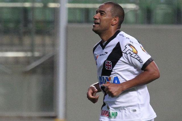 Zagueiro Rodrigo segue garantindo defesa intacta, mas lamenta mau aproveitamento do time no ataque