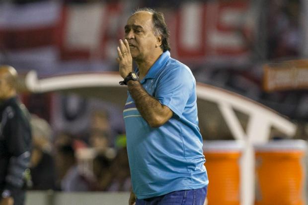 Treinador pede que Raposa mantenha disposição ao reencontrar River Plate nesta quarta (Foto: Washington Alves/Light Press)