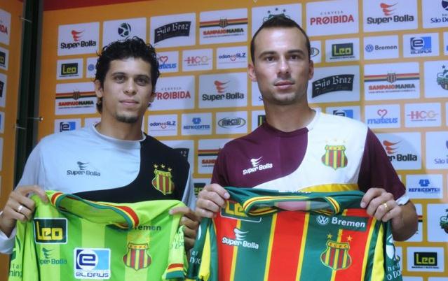 Os novos reforços Rodrigo Conceição e Plínio foram apresentados nesta tarde no CT José Carlos Macieira