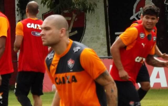 Guilherme Mattis ainda não estreou, mas poderá ser boa opção para o setor defensivo frágil do Vitória
