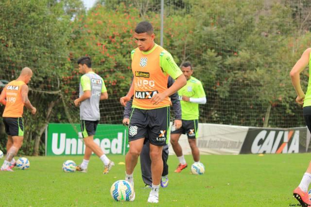 Rafael Bastos está de volta ao time do Figueirense, e deve jogar no próximo domingo, contra o Cruzeiro