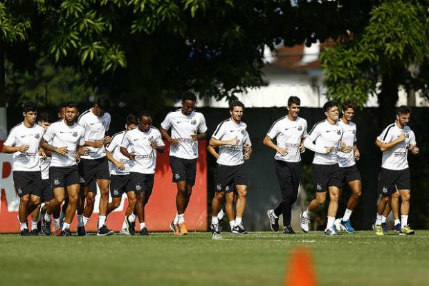 Equipe do Santos realizou exercícios físicos na parte da manhã