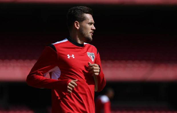 Recuperado de lesão no ombro, Toloi ainda é dúvida para duelo com o Inter no domingo