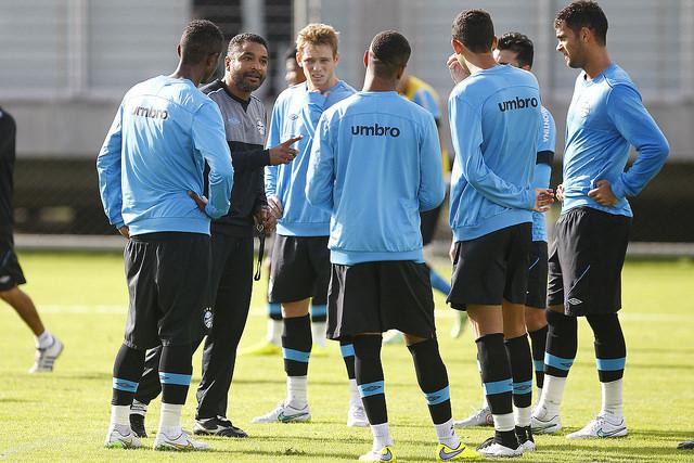Visando o duelo com o Figueirense, Grêmio treinou com os portões fechados na manhã desta sexta