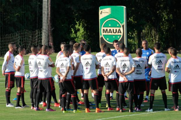 Metade do segundo trabalho de Cristóvão no Rubro-Negro não teve a presença da imprensa