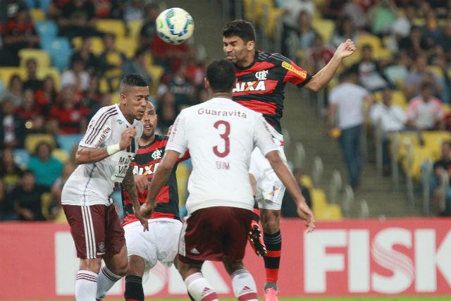 Eduardo da Silva diminuiu para os rubro-negros no final da partida, mas não foi o suficiente para evitar o revés (Foto: Gilvan de Souza)