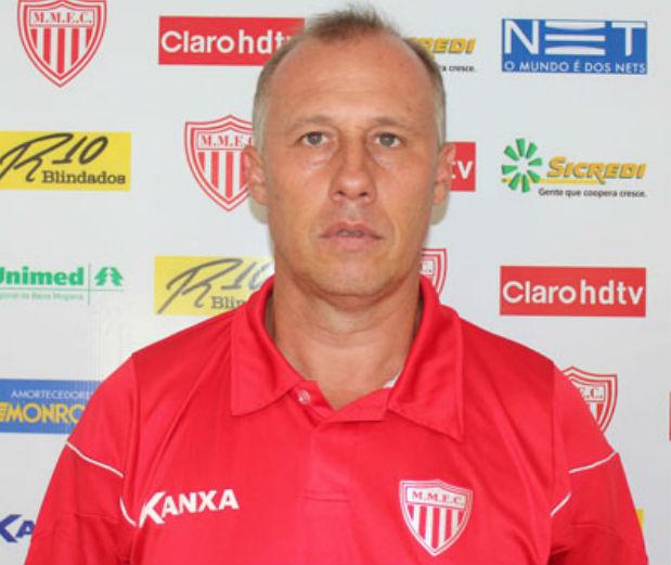 Aílton SIlva voltou ao comando do Mogi Mirim após a demissão de Edinho