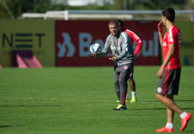 O técnico Diego Aguirre deve mandar um time misto para o jogo contra o Palmeiras, nesta quinta-feira
