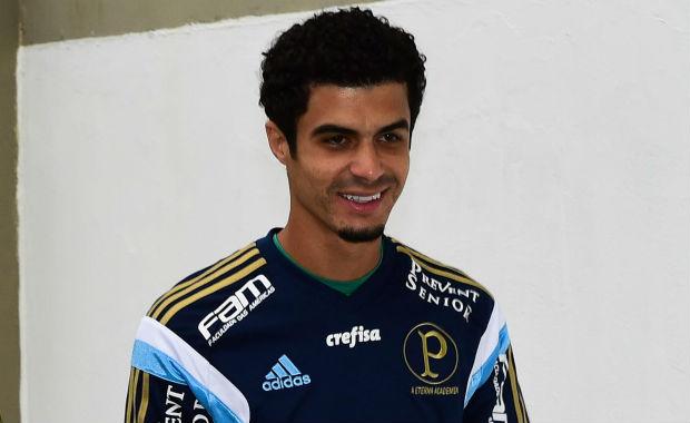 Lateral esquerdo se anima com a possibilidade de reencontrar o amigo pelo Palmeiras