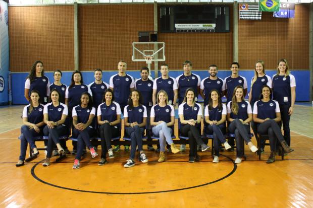 O elenco do Pinheiros para a temporada 2015/2016 foi apresentado nesta segunda-feira (Foto:Ricardo Bufolin)