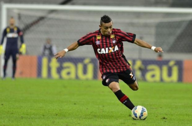 Natanael celebrou a semana livre de preparação até o duelo contra o Grêmio, no domingo (Foto: Gustavo Oliveira)