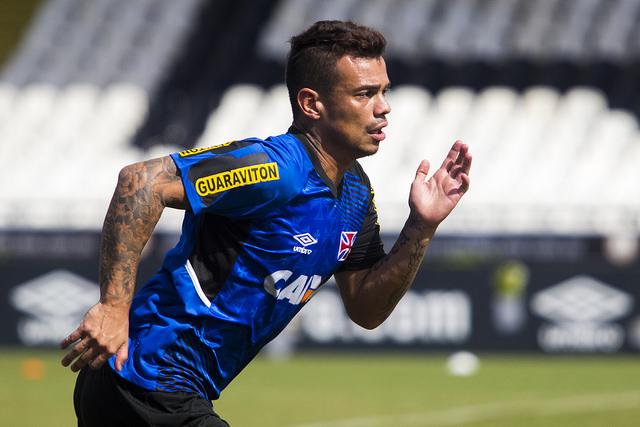 Bernardo foi afastado do elenco vascaíno e poderá ter seu contrato rescindido em poucos dias