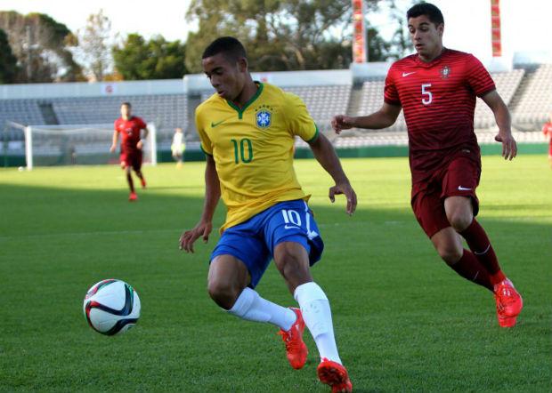 Gabriel Jesus voltará à equipe titular após cumprir suspensão contra os coreanos