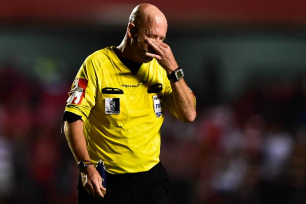 Héber Roberto Lopes é o homem do apito no encontro em Sport e Joinville, na noite deste sábado
