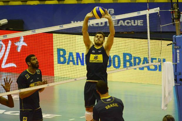 Bruninho fará sua estreia nesta edição da Liga Mundial nos duelos com a Sérvia em Novi Sad