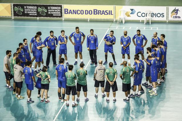 Brasil encerrou a preparação para a decisão do Troféu Quatro Nações, diante da Tunísia, na tarde desta sexta-feira