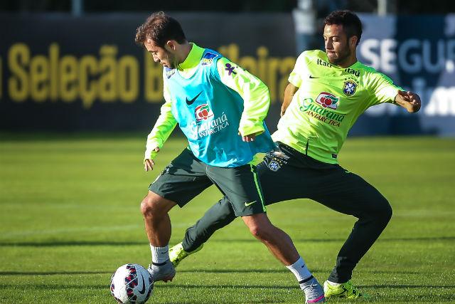 Felipe Anderson (sem colete) é outro brasileiro, depois de Firmino, a despertar interesse do United